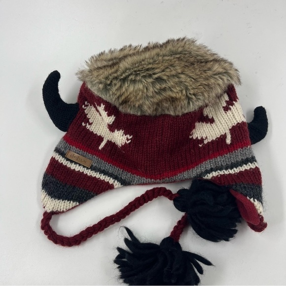 DeLux Canada Beanie / Hat - Picture 2 of 5